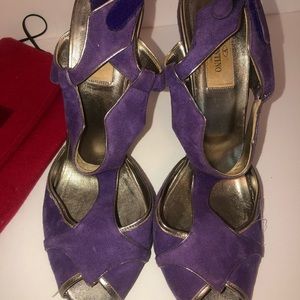 Valentino size 40 purple peep toe